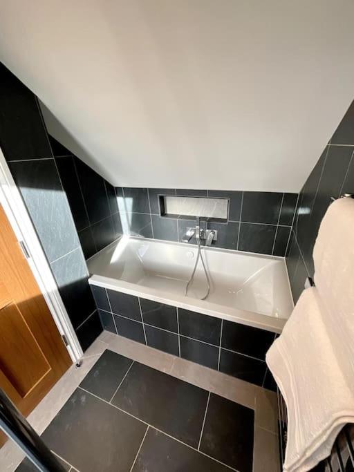 Apt D In Old Grade 2 Converted Farmhouse Market Weighton Esterno foto