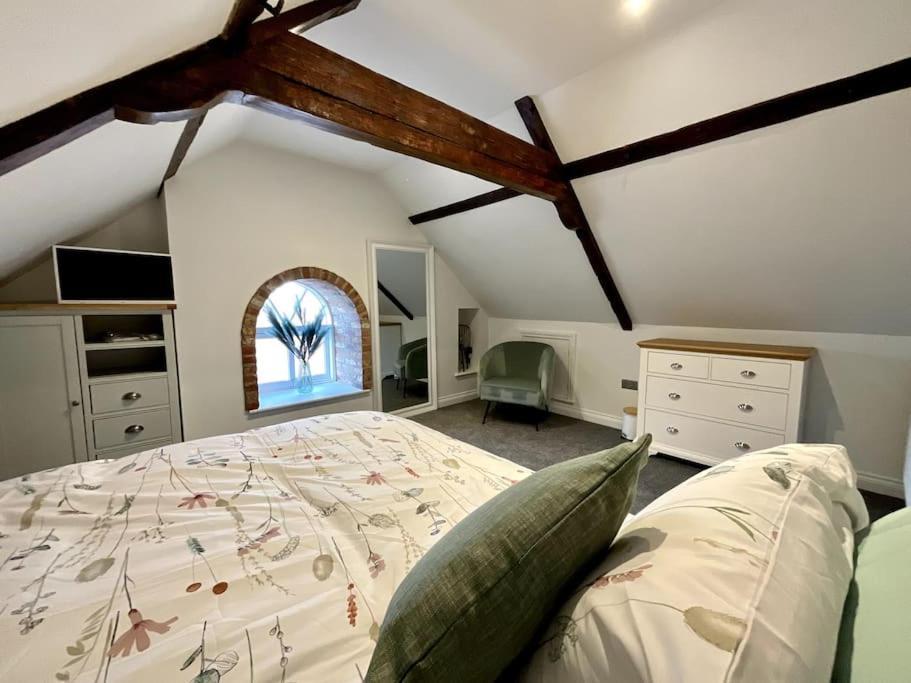 Apt D In Old Grade 2 Converted Farmhouse Market Weighton Esterno foto